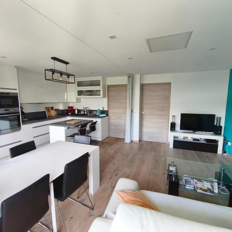 LE PLEIN SUD - ZEN - CENTRE VILLE - GARE - parking - Wifi - Appartamento con 2 Camere da Letto - 5