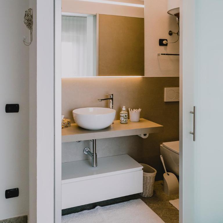 CASA GINEV Room & Apartments - Double Room with Balcony - 3