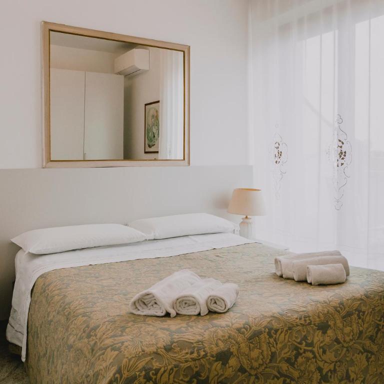 CASA GINEV Room & Apartments - Two-Bedroom Apartment with Terrace - 10