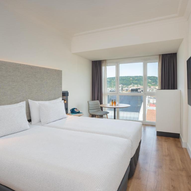 INNSiDE by Meliá San Sebastián Orly - Innside Communicated Rooms - 3