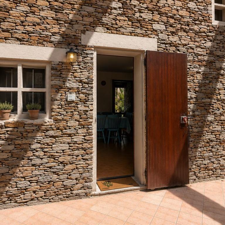 AffittaSardegna-Casa dei Pini - Appartamento con 4 Camere da Letto - 1