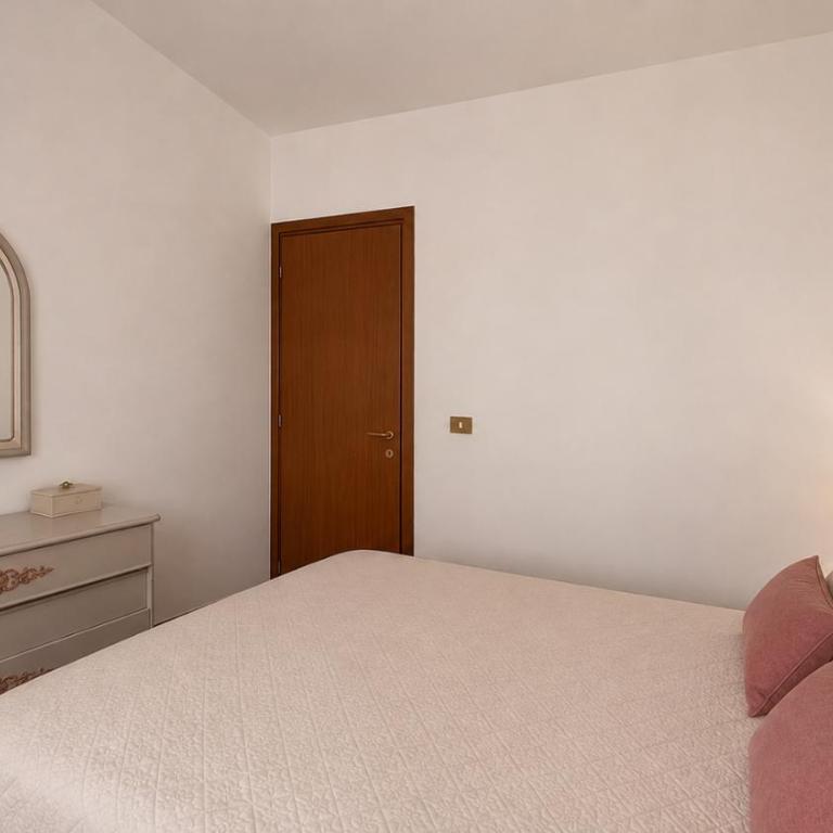 AffittaSardegna-Casa dei Pini - Appartamento con 4 Camere da Letto - 12
