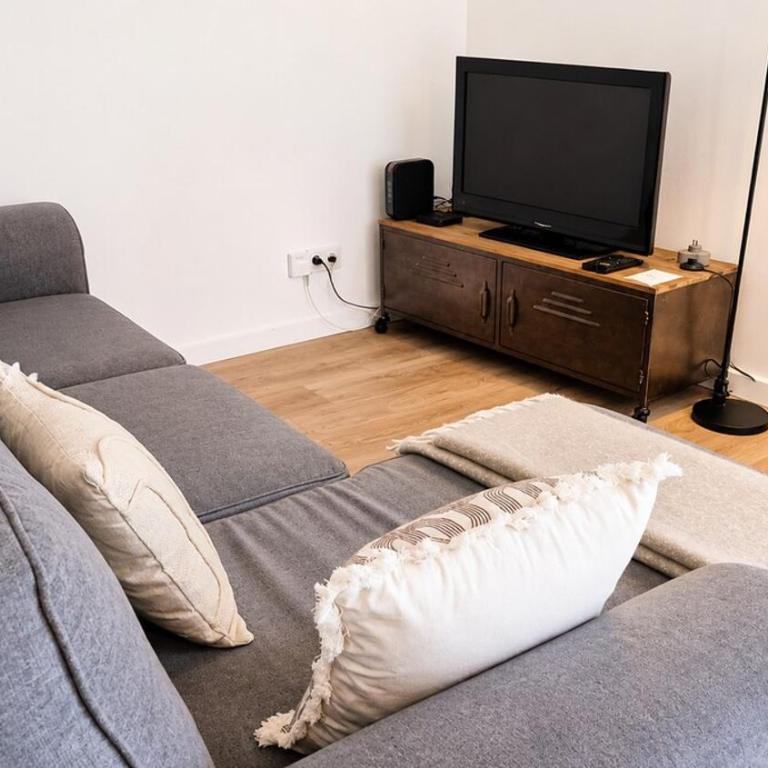 Large cozy lodge 2 bedrooms 2 bathrooms Terrace - Two-Bedroom House - 3