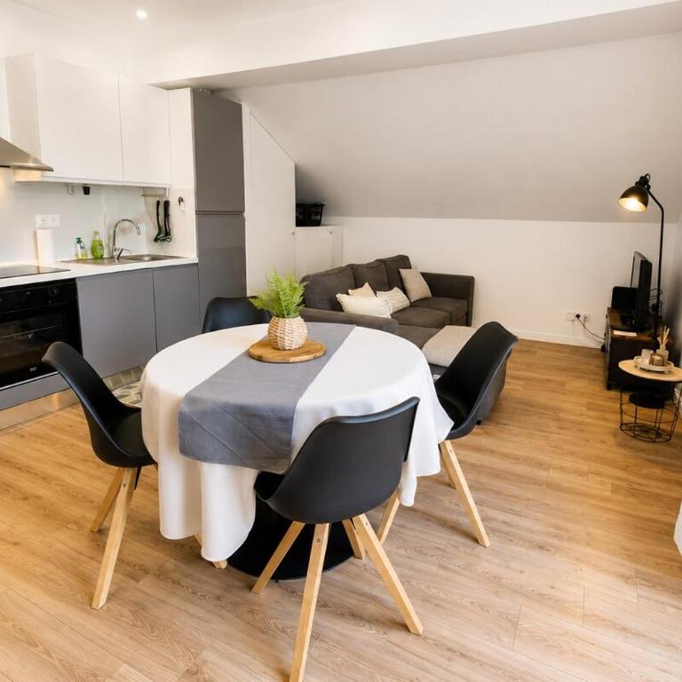 Large cozy lodge 2 bedrooms 2 bathrooms Terrace - Two-Bedroom House - 32