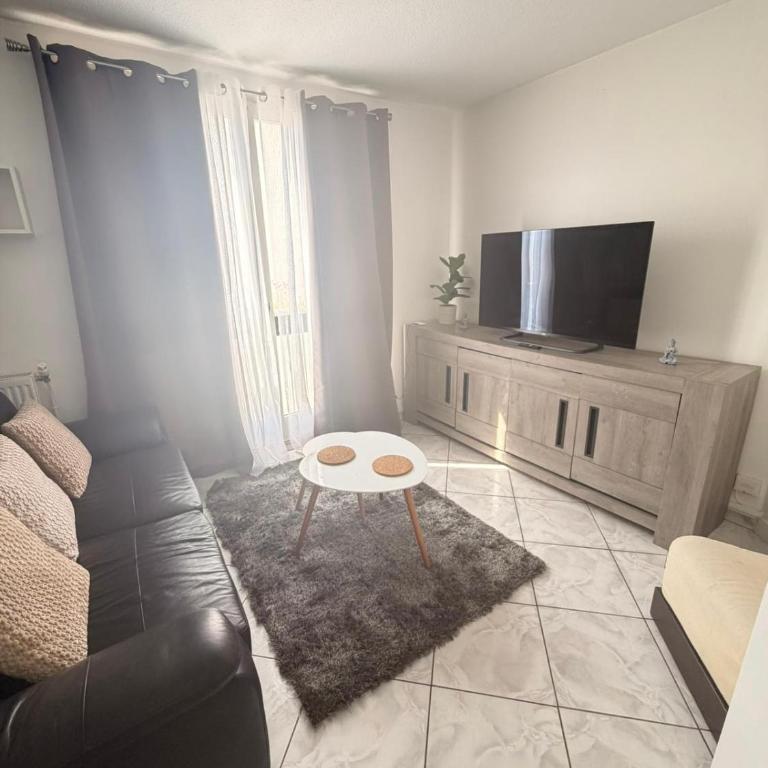 Grand Appartement Ideal grand Groupe Pour concert Stade de France - One-Bedroom Apartment - 1