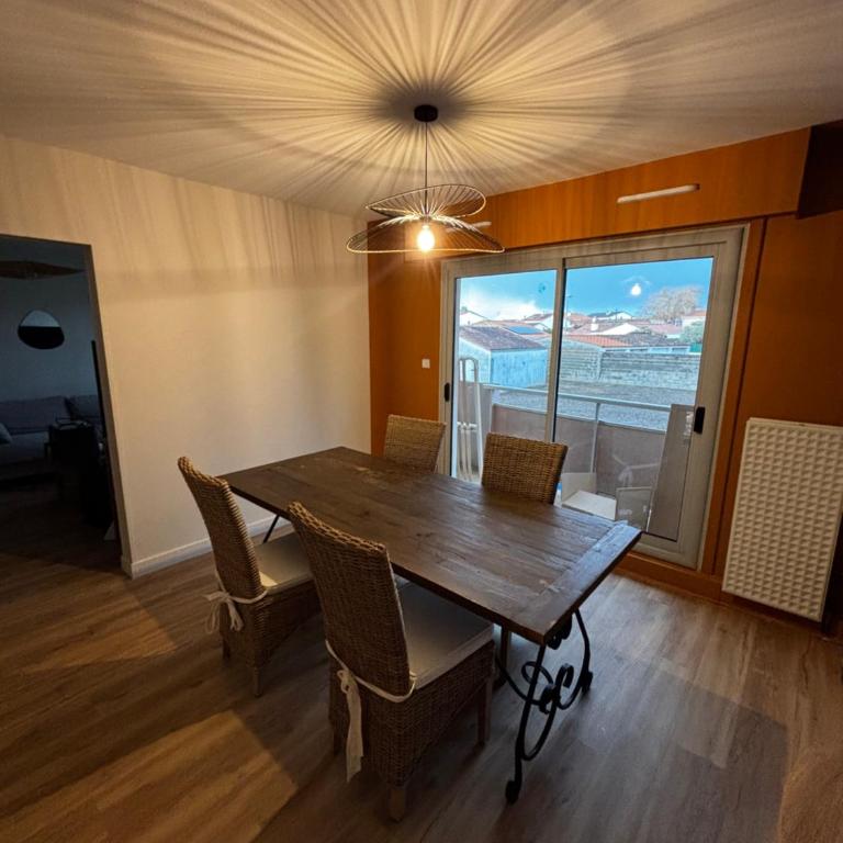 Mathis - One-Bedroom Apartment - 9