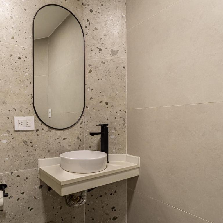 Casa Lima Sur - Habitación Doble con baño privado - 2 camas - 1