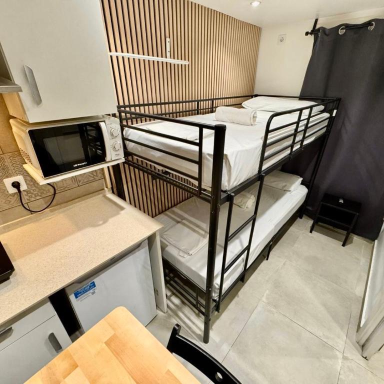 Nuevo Estudio con baño privado frente al metro BCN - Twin Room with Private Bathroom - 1