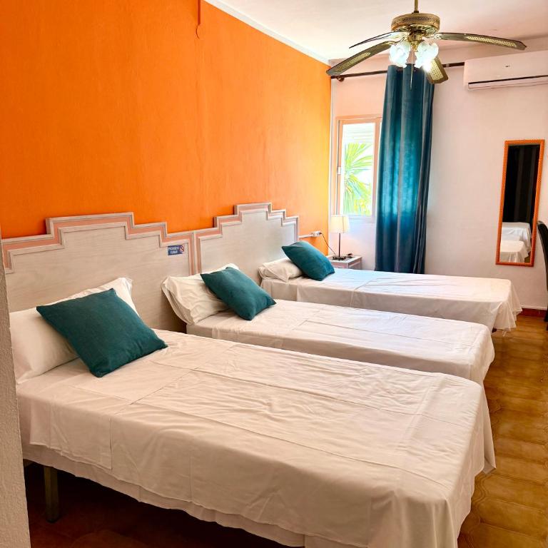 Hostal Los Arcos Vejer - Habitación Triple Básica - 5