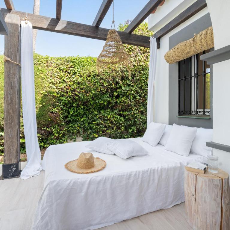 Las Pergolas - Three-Bedroom House - 8