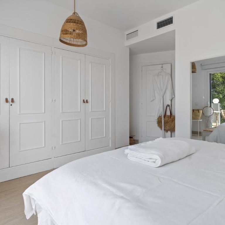 Las Pergolas - Three-Bedroom House - 22