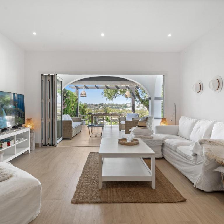 Las Pergolas - Three-Bedroom House - 27