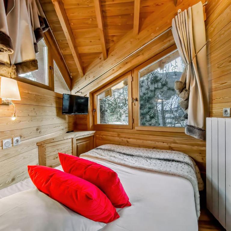 CHALET ANNAPURNA ET SON MAZOT, CHALETS D'HINOUKA SERRE CHEVALIER CHANTEMERLE 200 m des pistes - Chalet 3 Chambres - 23