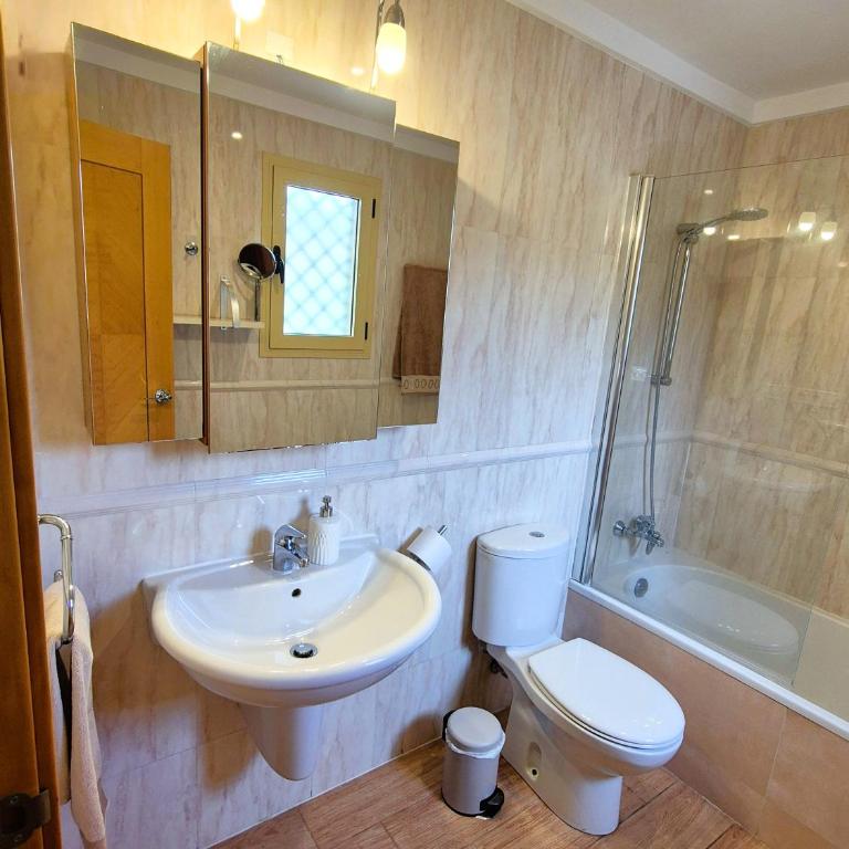 Apartamento Brisa Marina - Two-Bedroom Apartment - 11