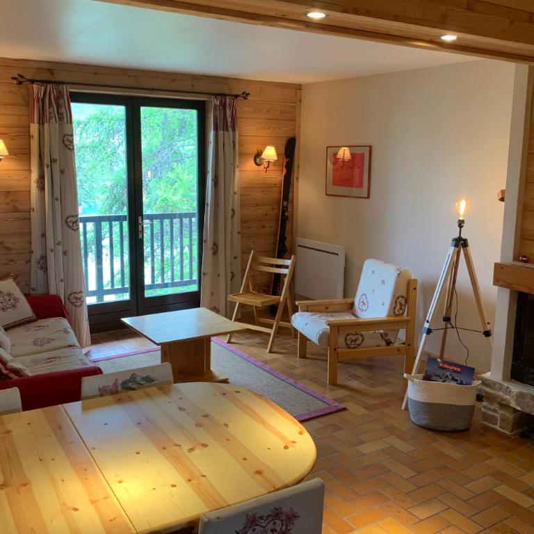 Appt familial face aux Grands Bains avec balcon - Appartement - 12