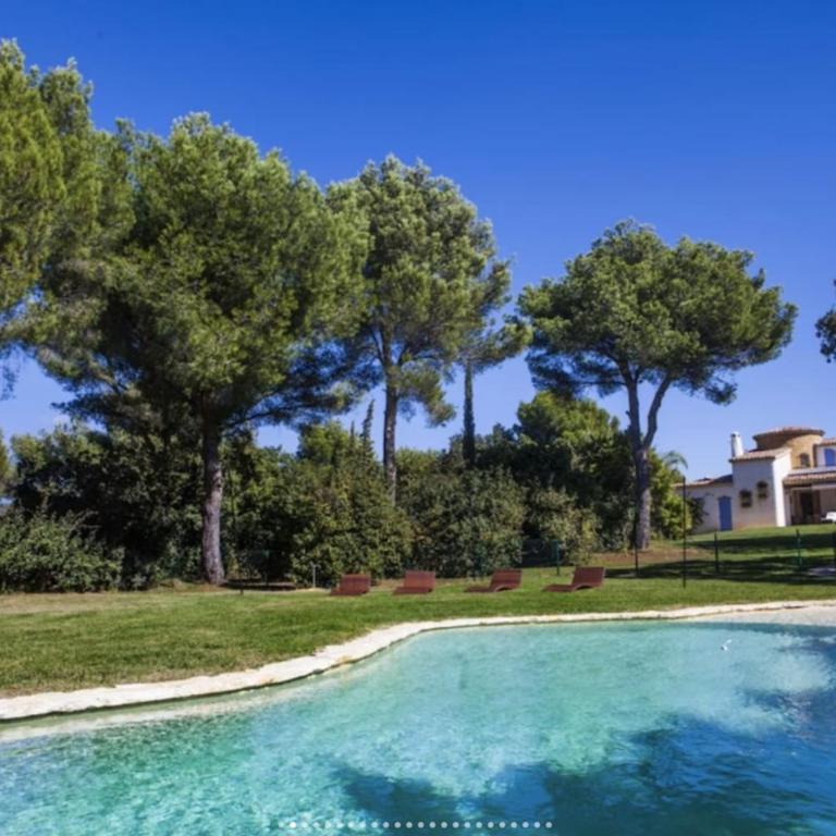 Luxury Six-Fours villa with Pool and Jacuzzi - Ferienhaus - 19