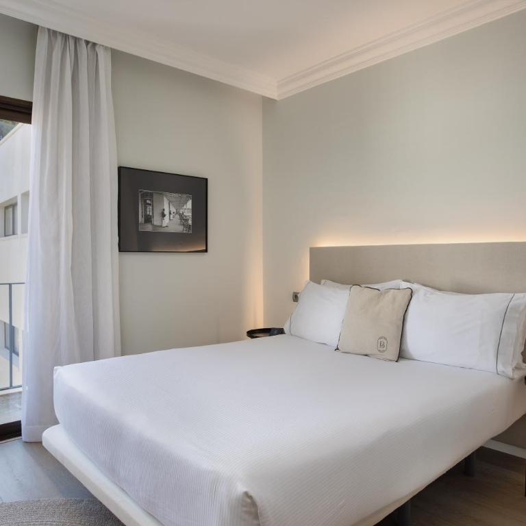Hotel Montjoi by Brava Hoteles - Habitación Cuádruple Confort - 3