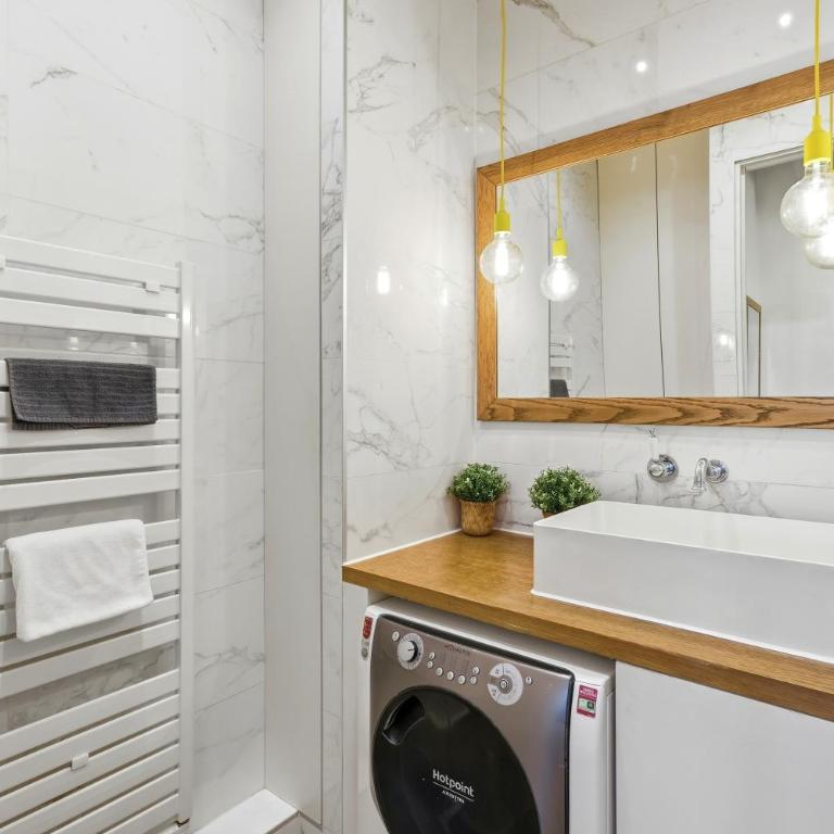 Vibrant 2BR Apartment Near Bastille & Le Marais - Two-Bedroom Apartment - 2