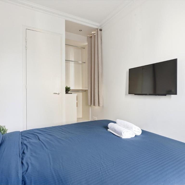 Vibrant 2BR Apartment Near Bastille & Le Marais - Two-Bedroom Apartment - 4