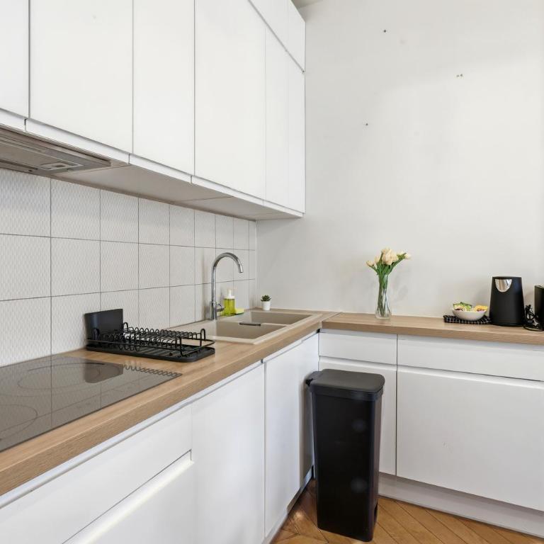 Vibrant 2BR Apartment Near Bastille & Le Marais - Two-Bedroom Apartment - 8