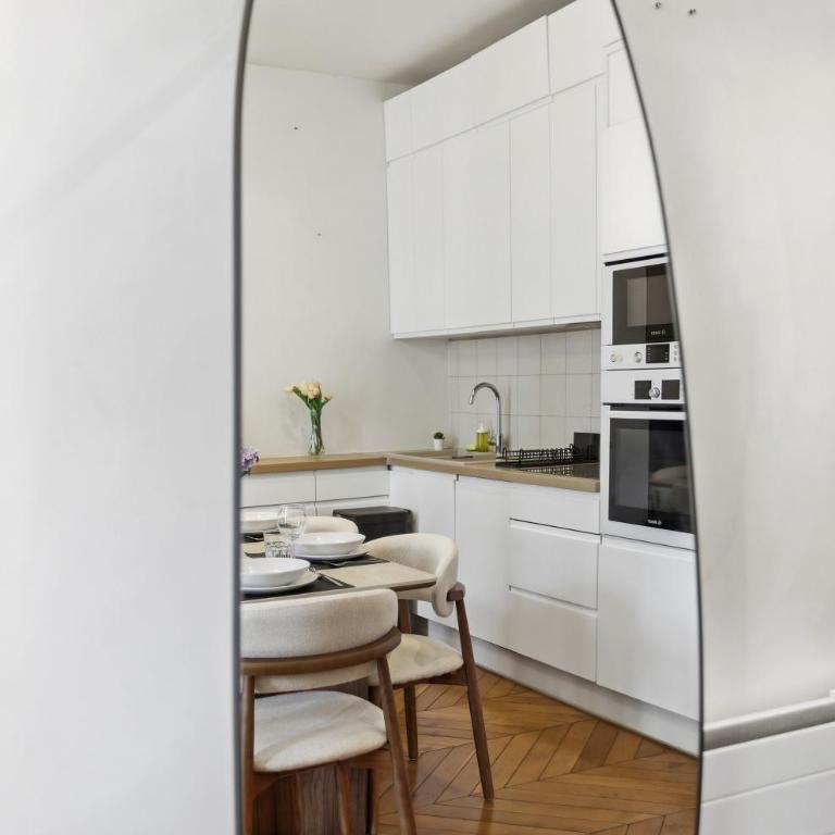 Vibrant 2BR Apartment Near Bastille & Le Marais - Two-Bedroom Apartment - 17