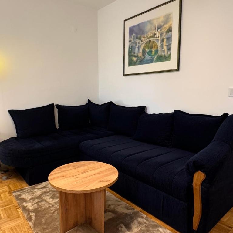 Rose Nest Airport Apartment - Balcony - Free Parking - Apartment - 7