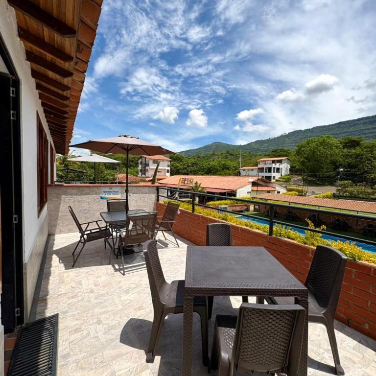 Hotel Resort Campestre Puerta Del Sol - San Gil - Apartamento de 4 dormitorios con balcón - 1