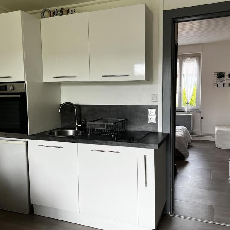 Appartement avec terrasse au calme- Marché 5 min - Two-Bedroom Apartment - 12