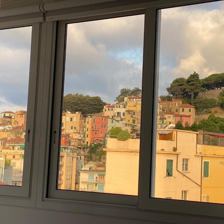 Vista quinto piano - Appartamento con Vista Mare - 1