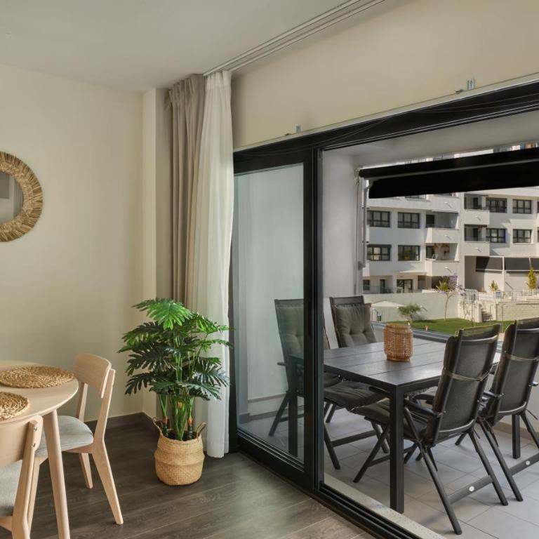 Modern 2Bed Estepona Apartment with Pool & Terrace - Appartamento con 2 Camere da Letto - 11