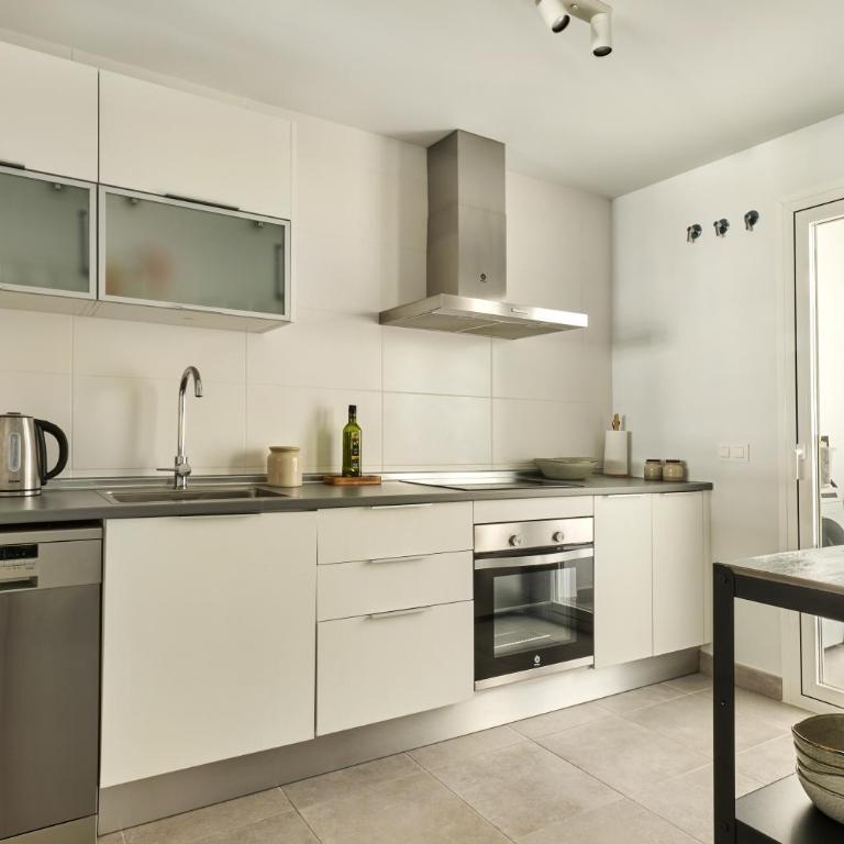 Modern 2Bed Estepona Apartment with Pool & Terrace - Appartamento con 2 Camere da Letto - 6