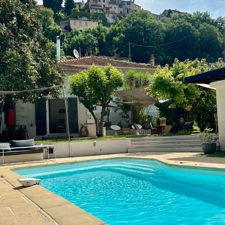 Belle maison de caractère au calme piscine - Villa - 1