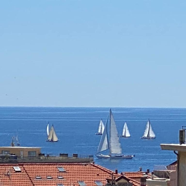 Vista quinto piano - Appartamento con Vista Mare - 25