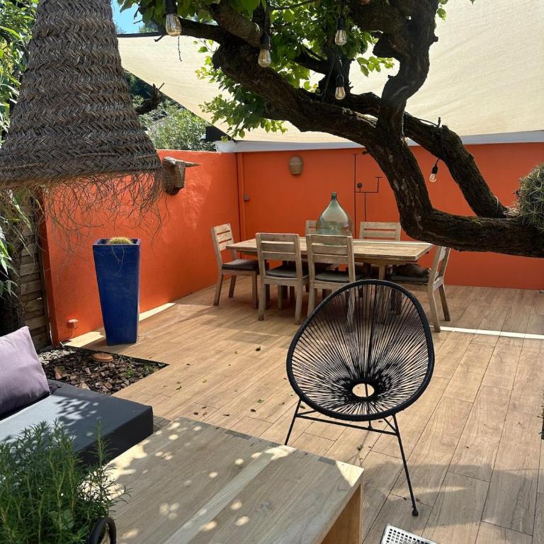 Belle maison de caractère au calme piscine - Villa - 16