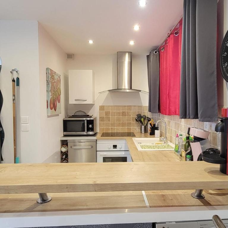 Charming T2 100 meters from the beach - Appartement - 8