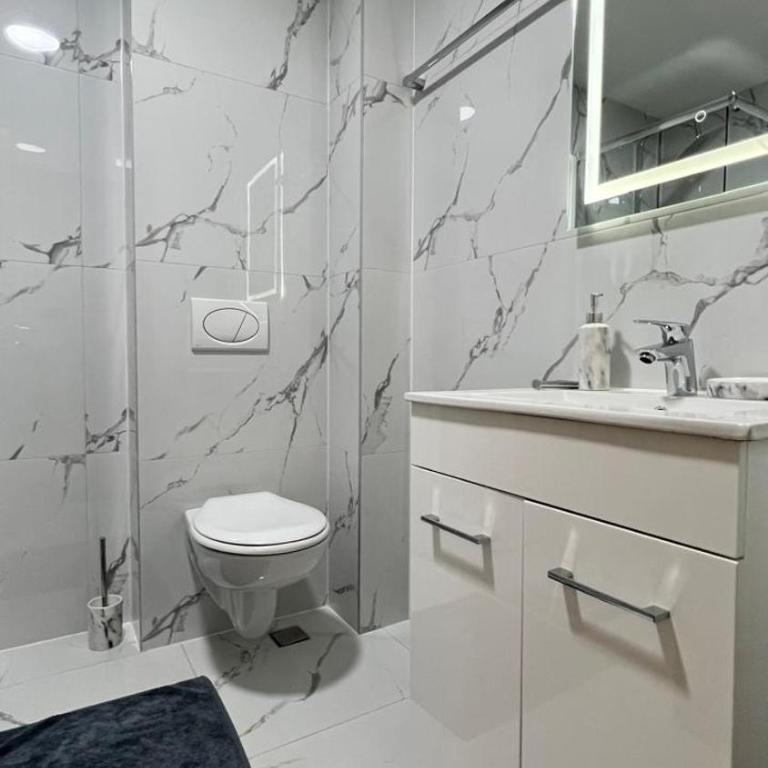 Studio Apartment 11 Bečići - Apartman sa 1 Spavaćom Sobom - 8