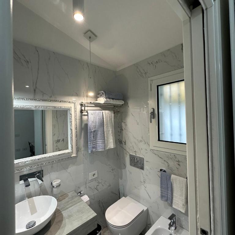 Bianca room - Habitación Doble con baño privado - 6