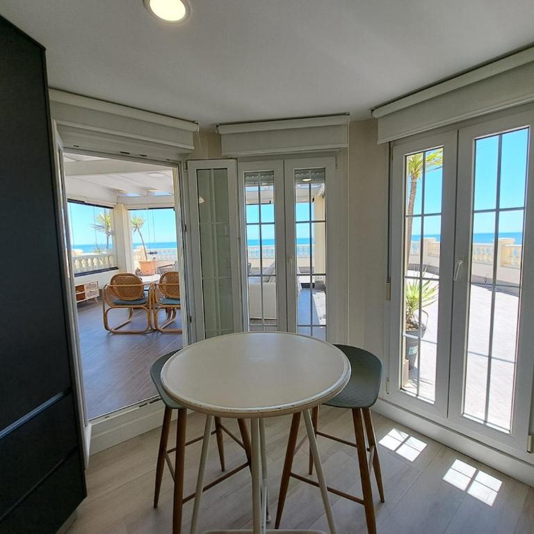 Ático de 3 dormitorios frontal al mar, Los Cisnes - By AC REAL - Three-Bedroom Superior Apartment - 13
