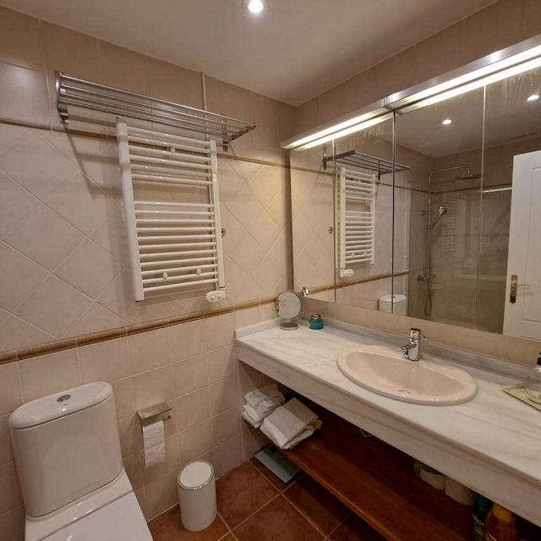 Ático de 3 dormitorios frontal al mar, Los Cisnes - By AC REAL - Three-Bedroom Superior Apartment - 41