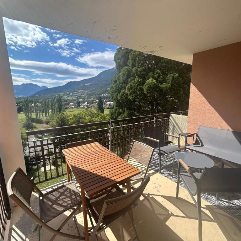 Studio cosy avec terrasse, accès piscine et animaux admis à Jausiers - Studio - 8