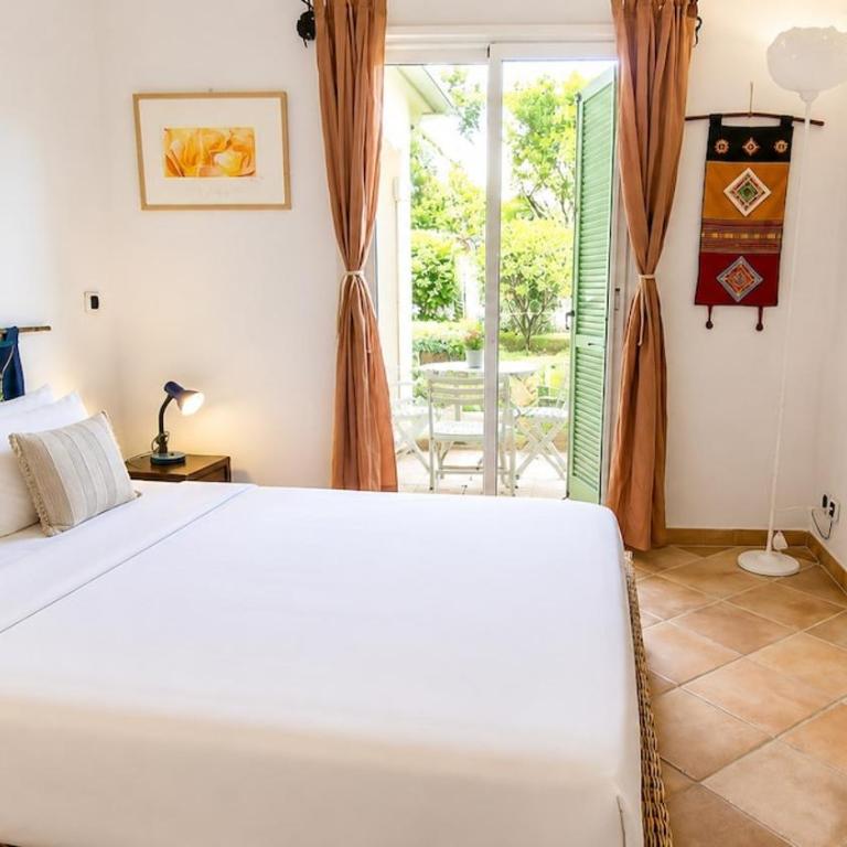 Provençal gem - large garden in Beaulieu - 6min walk to the beach - Appartement 2 Chambres - 6