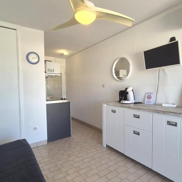 Studio Classic avec balcon et parking sécurisé - Capacité 2 pers - FR-1-867-3 - Studio - 8