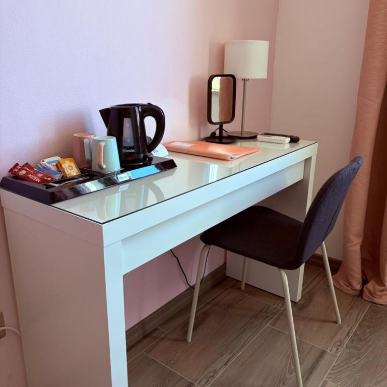 Casa Yvona - Camera Tripla con Bagno Privato Esterno - 2