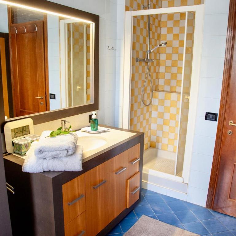 Hospital-Elegant Flat with Terrace - Appartamento con Terrazza - 11