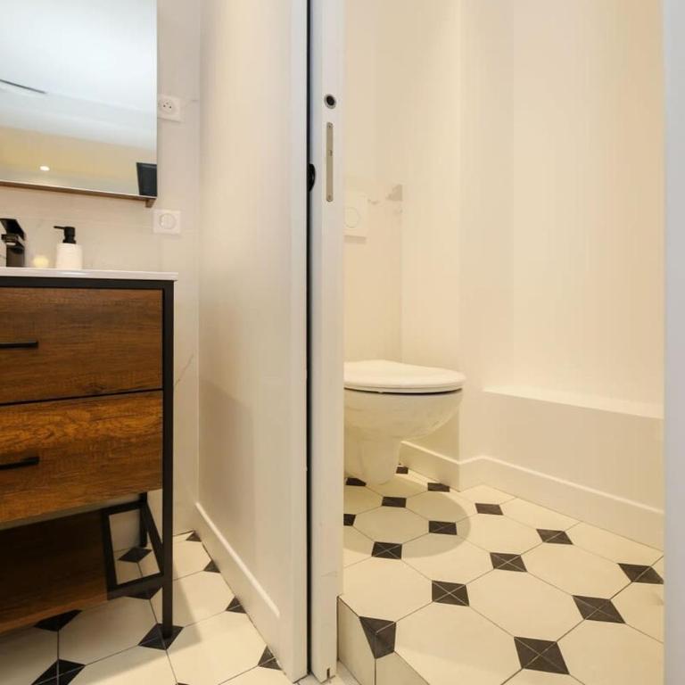 Appartement proche des celebres puces de Paris 4P - Apartment - 24