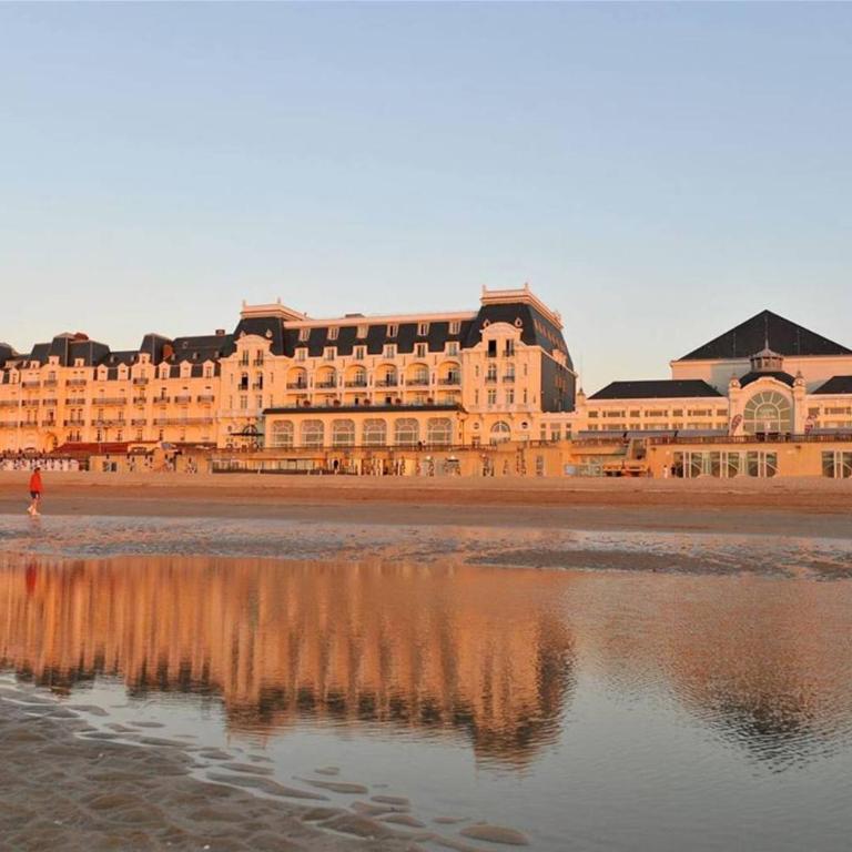 cabourg plage, cabourg, 2 chambres avec bacon et acces plage - Apartamento de 2 dormitorios con balcón - 12