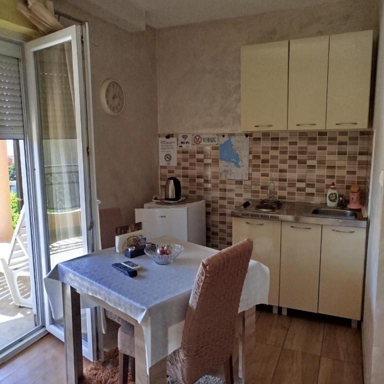 Adriatic Beaty Apartment 3 - One-Bedroom Apartment - 2