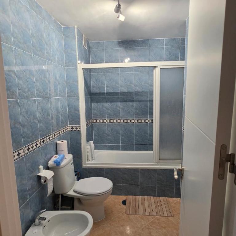 Acogedora habitación con baño compartido - Apartamento de 1 dormitorio - 3