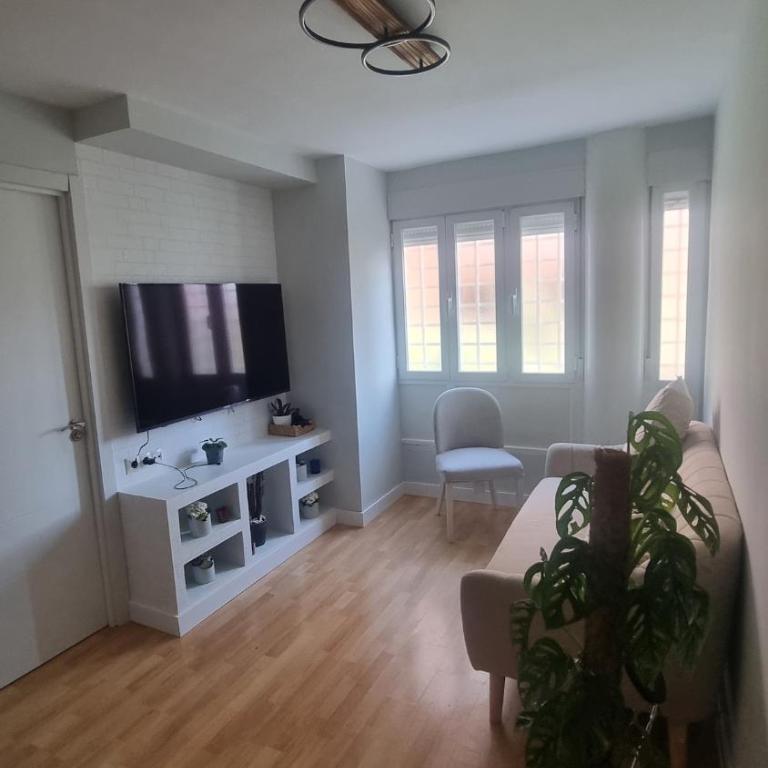 Acogedora habitación con baño compartido - Apartamento de 1 dormitorio - 6