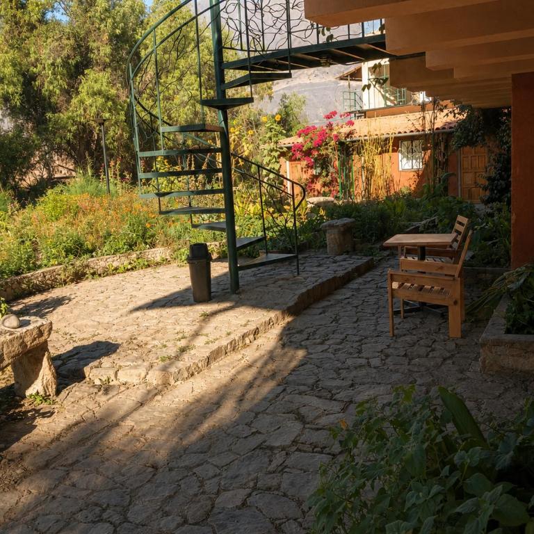 IntiRumi Inn - Superior Queen Room - 10